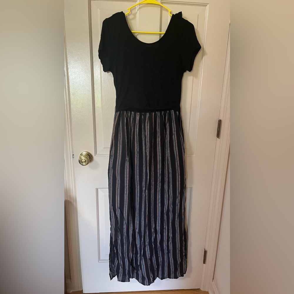 Latched mama reversible nursing maxi dress small